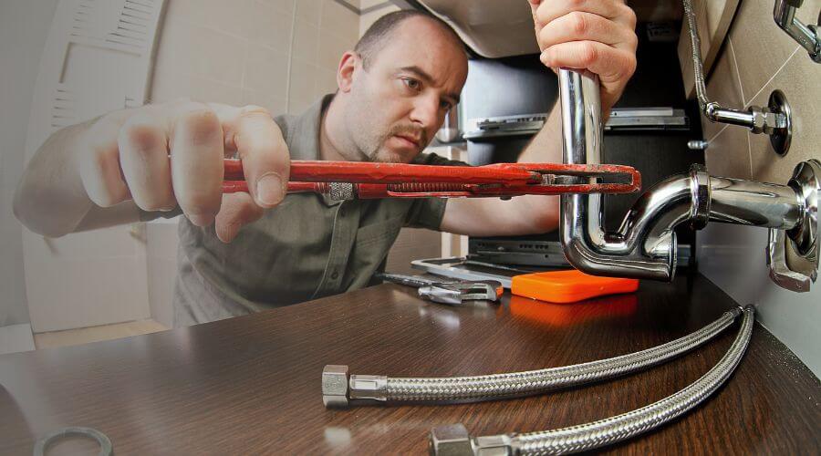 Expert burst pipe repair services in Caney, KS